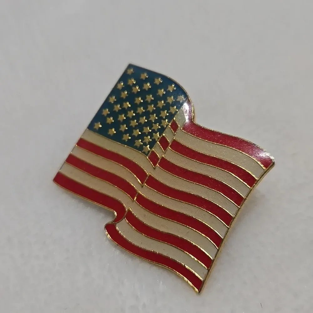Firefighter and American Flag Pin Set